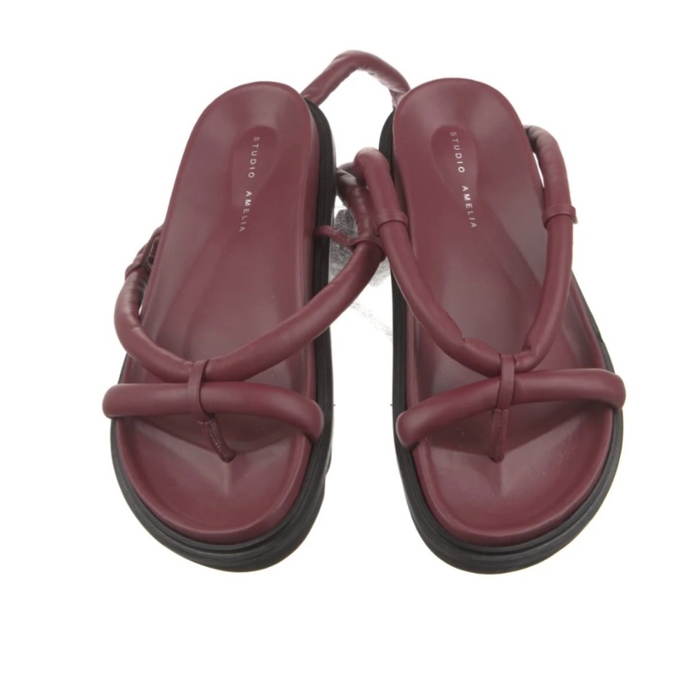 STUDIO AMELIA Burgundy Sandals Minimalist Design